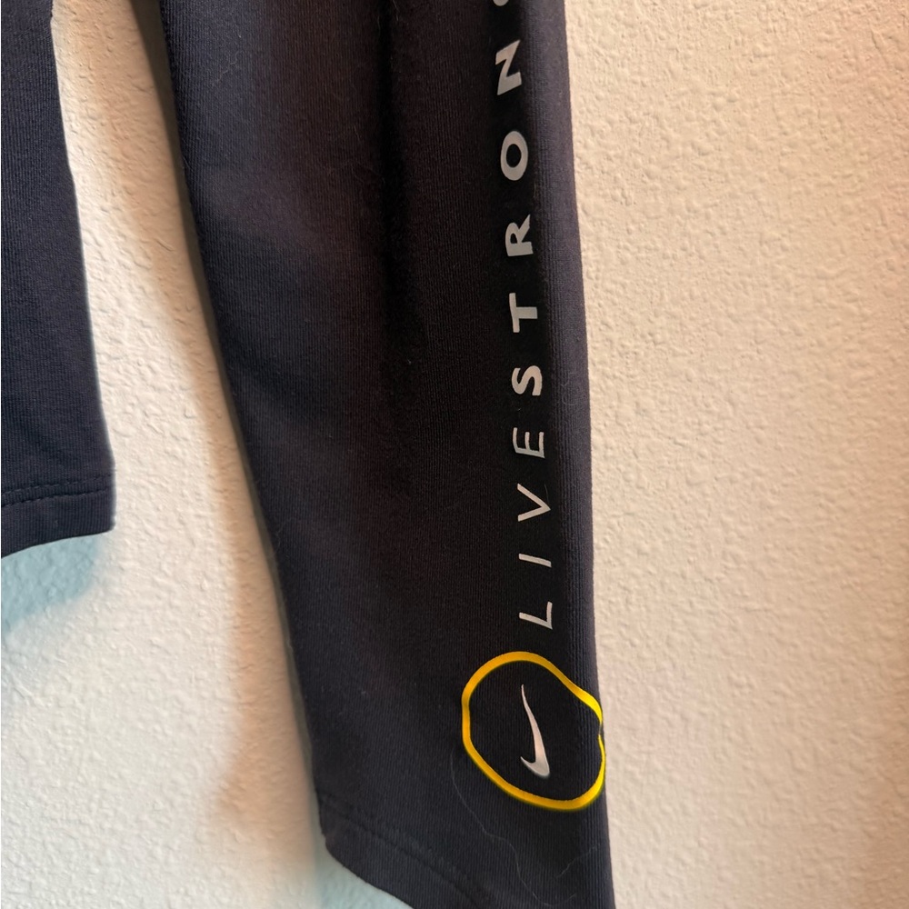 Nike Livestrong DRI-FIT Black Half-Zip Pullover - Picture 4 of 4